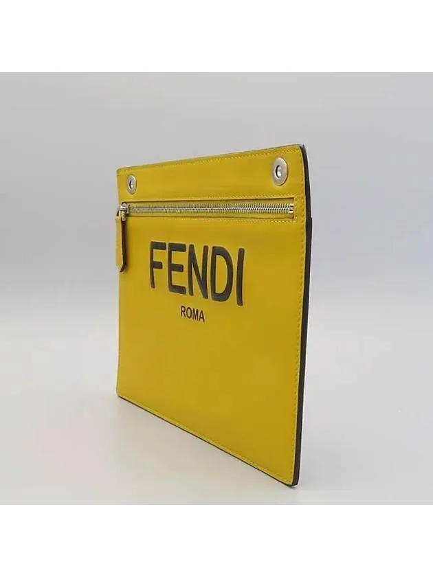 7AR985 Clutch Bag
