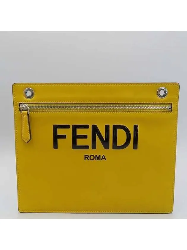 7AR985 Clutch Bag