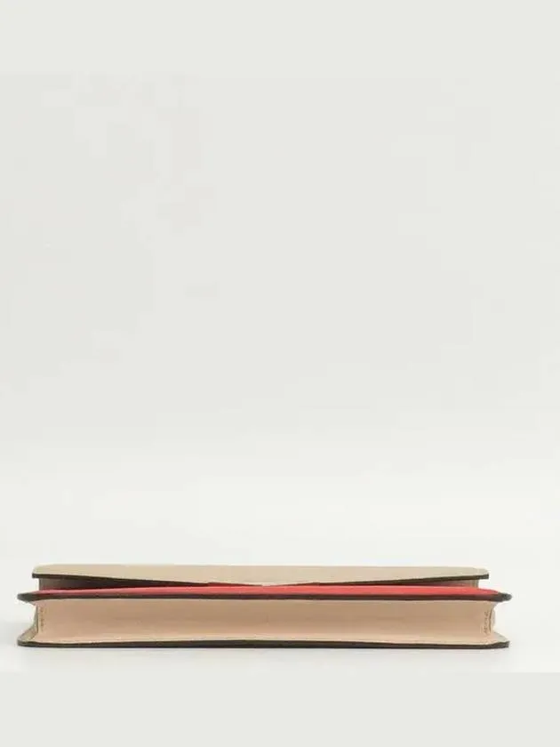 8M0311 Clutch Bag