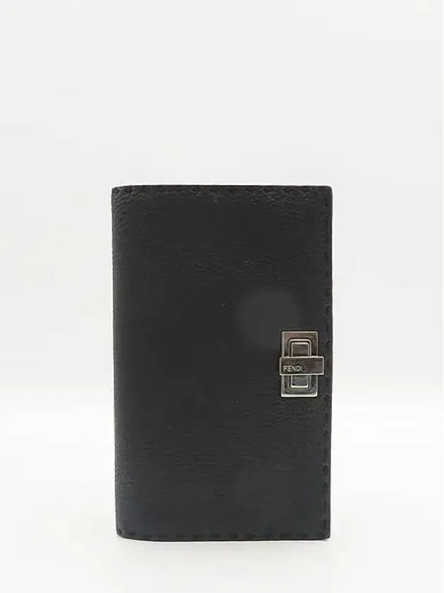 8M0318 Clutch Bag