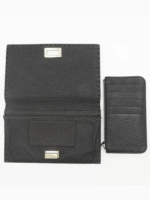 8M0318 Clutch Bag
