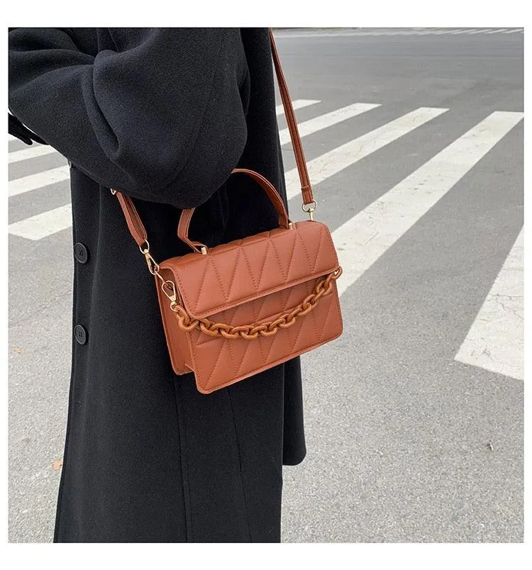 Trendy plaid shoulder bag for women
