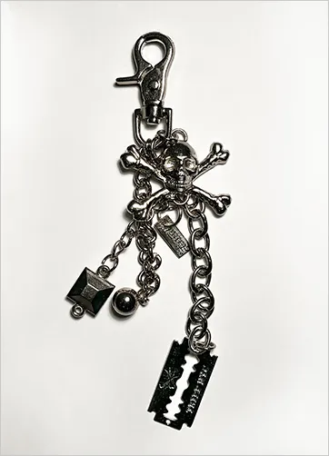 Tripp RAZOR KEYCHAIN